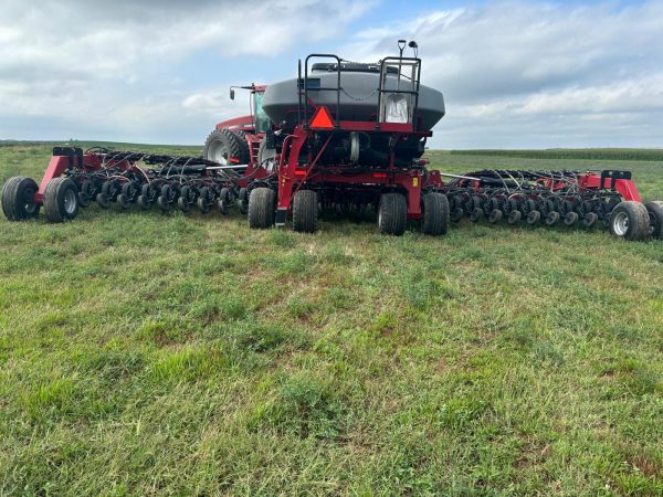 2022 Case 500T Air Drill - Image 6