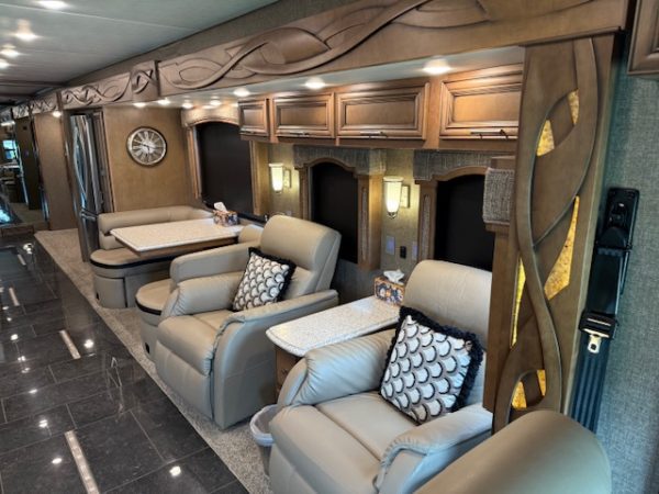 2019 NEWMAR VENTANA 4037 - Image 26
