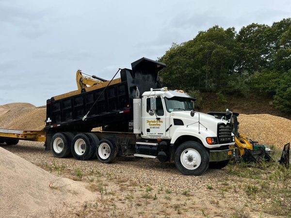 2006 Mack Granite CV713 Dump Truck  with Trailer - Image 5