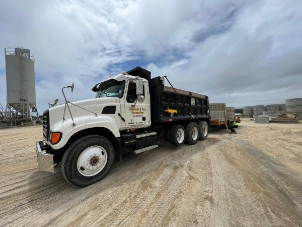 2006 Mack Granite CV713 Dump Truck  with Trailer - Image 12