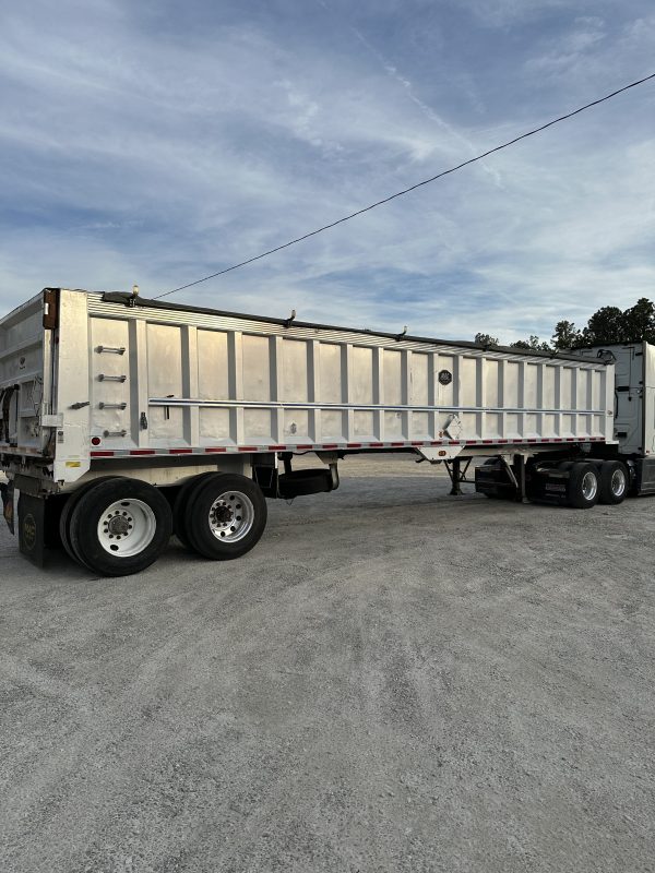 2017 Freightliner Cascadia 125 with 2003 Mack End Dump Trailer - Image 2