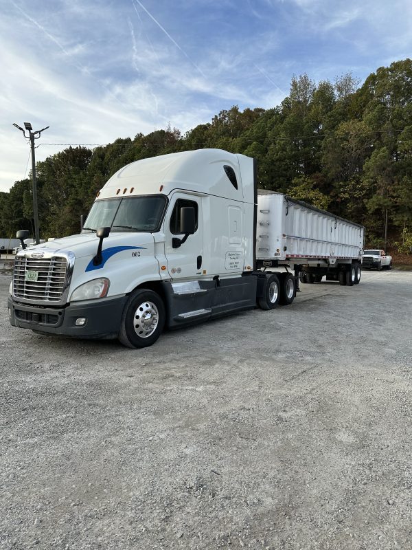 2017 Freightliner Cascadia 125 with 2003 Mack End Dump Trailer - Image 5