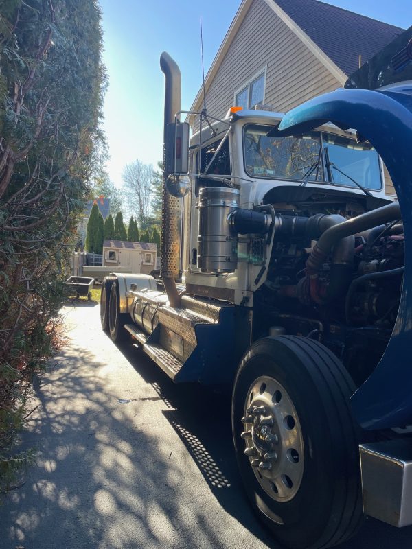 2012 Kenworth W900L - Image 4