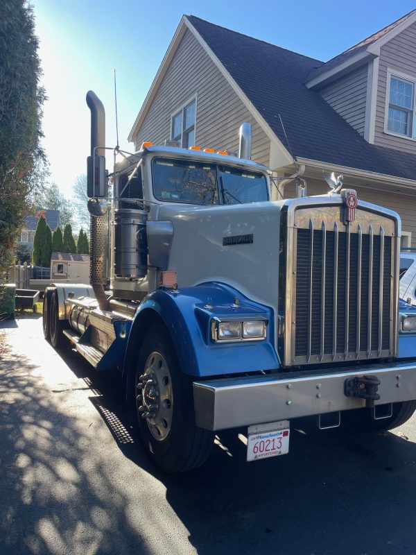 2012 Kenworth W900L - Image 8