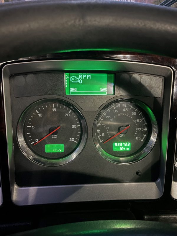 2012 Kenworth W900L - Image 9