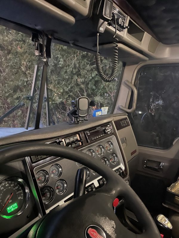 2012 Kenworth W900L - Image 12