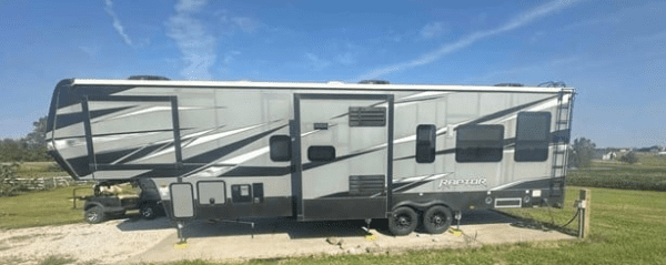 2020 KEYSTONE RV CO RAPTOR 356 - Image 2
