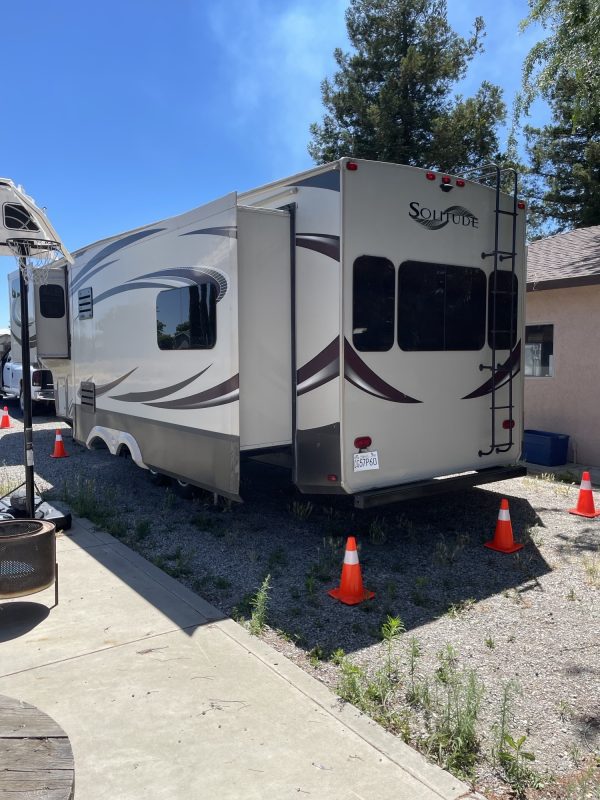 2015 Grand Solitude 325X - Image 2