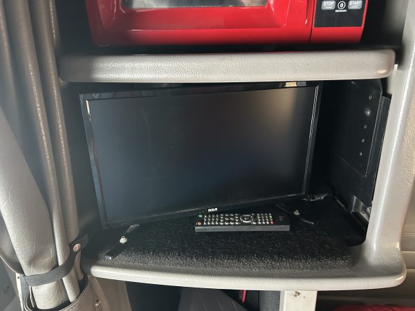 2000 Peterbilt  379 EXHD - Image 13