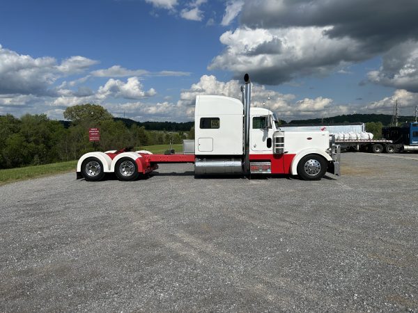 2000 Peterbilt  379 EXHD - Image 19