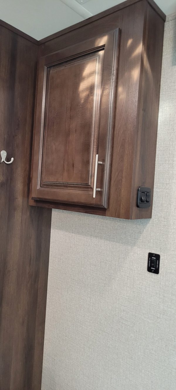 2020 JAYCO NORTH POINT 381DLQS - Image 5