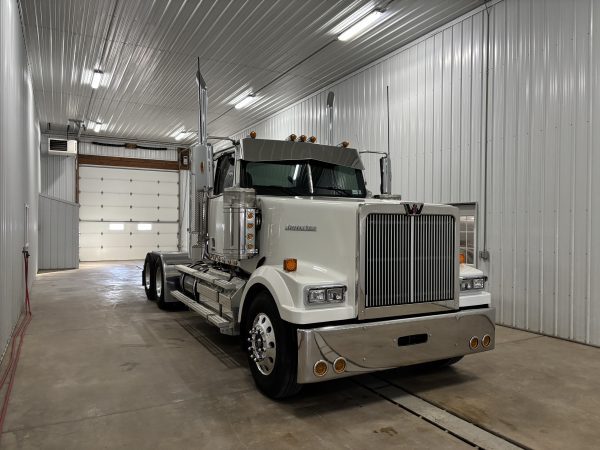 2022 WESTERN STAR 4900EX - Image 5