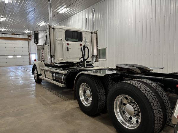 2022 WESTERN STAR 4900EX - Image 8