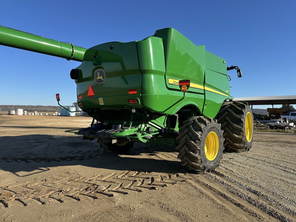 2023 John Deere S790