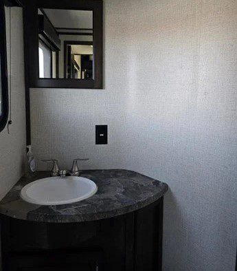 2020 DUTCHMEN VOLTAGE 3915 - Image 17