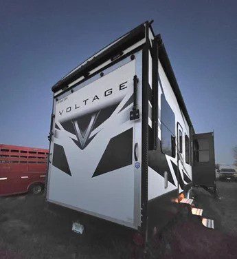 2020 DUTCHMEN VOLTAGE 3915 - Image 3