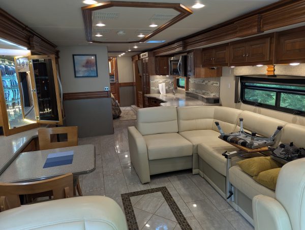 2016 FLEETWOOD DISCOVERY 40E - Image 13
