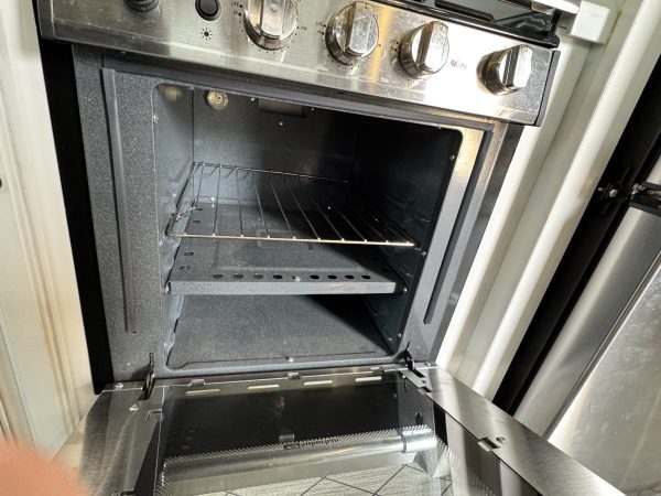 2022 KEYSTONE RV CO MONTANA 3855BR - Image 13