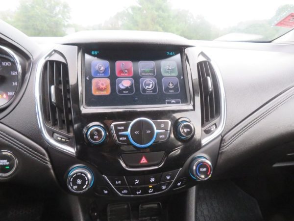 2017 Chevy Cruze - Image 25