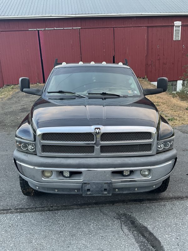1999 Dodge Laramie 3500 - Image 2