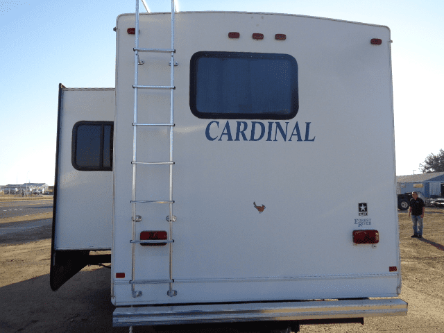 2006 Cardinal 5th Wheel Hitch Camper - Image 8