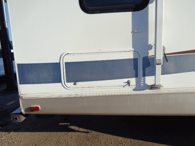 2006 Cardinal 5th Wheel Hitch Camper - Image 10