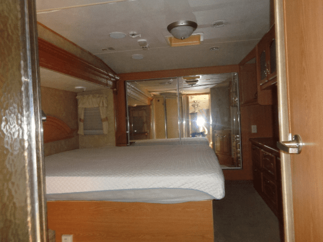 2006 Cardinal 5th Wheel Hitch Camper - Image 21