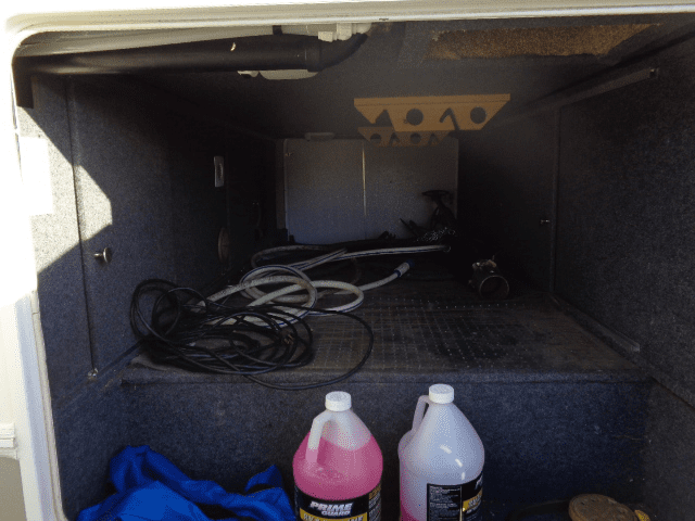 2006 Cardinal 5th Wheel Hitch Camper - Image 27