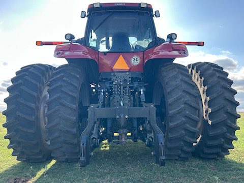 2011 Case IH Magnum 340 MFWD Tractor - Image 6