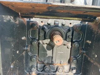 2011 Case IH Magnum 340 MFWD Tractor - Image 10