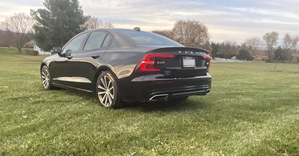 2022 Volvo S60 B5 Momentum - Image 6