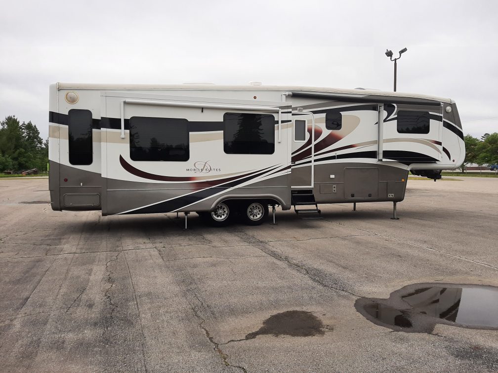 2011 Drv Mobile Suite 38RSSB3