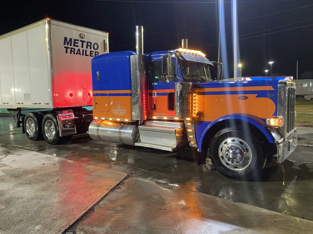 2021 Peterbilt 389 - Image 3