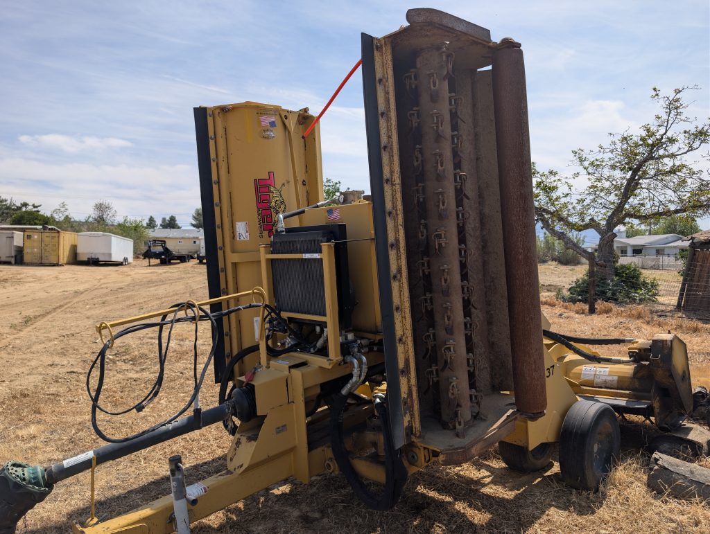 2020 TIGER TRIPLE THREAT Mower - Image 2