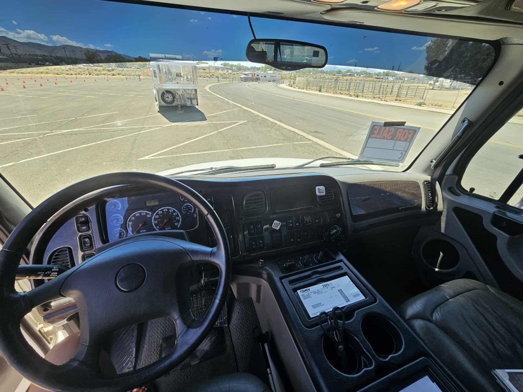 2007 FREIGHTLINER BUSINESS CLASS M2 106 - Image 9