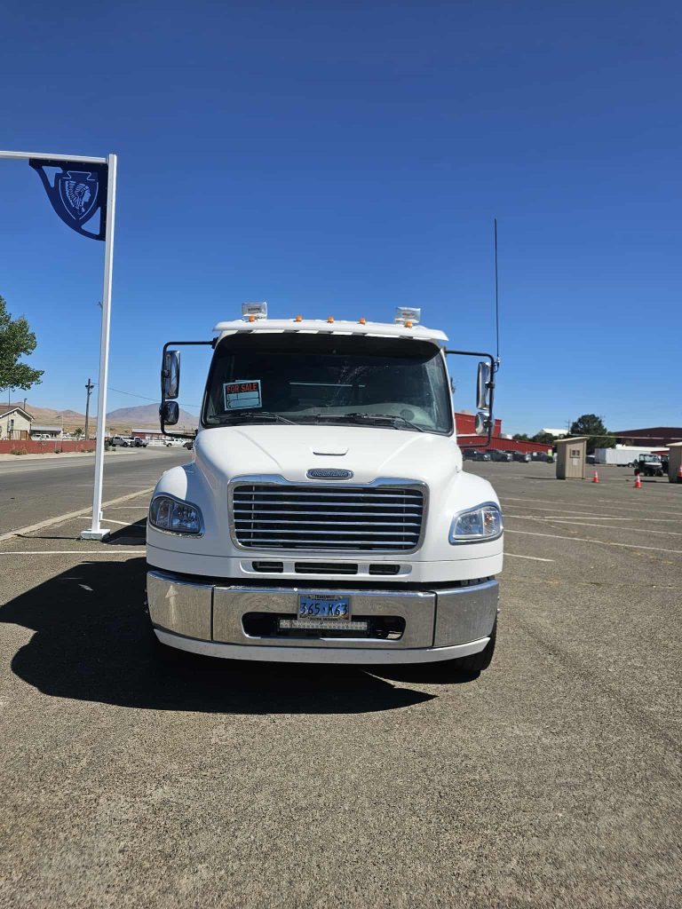 2007 FREIGHTLINER BUSINESS CLASS M2 106 - Image 2