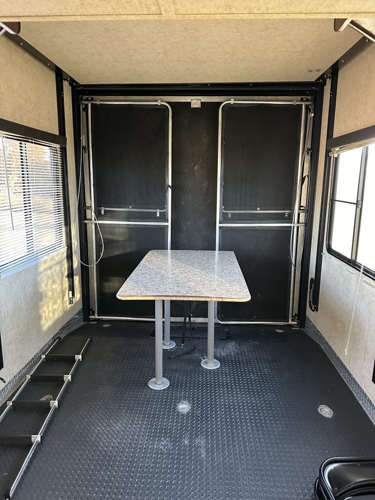 2014 HEARTLAND CYCLONE HD EDITION 4100 - Image 8