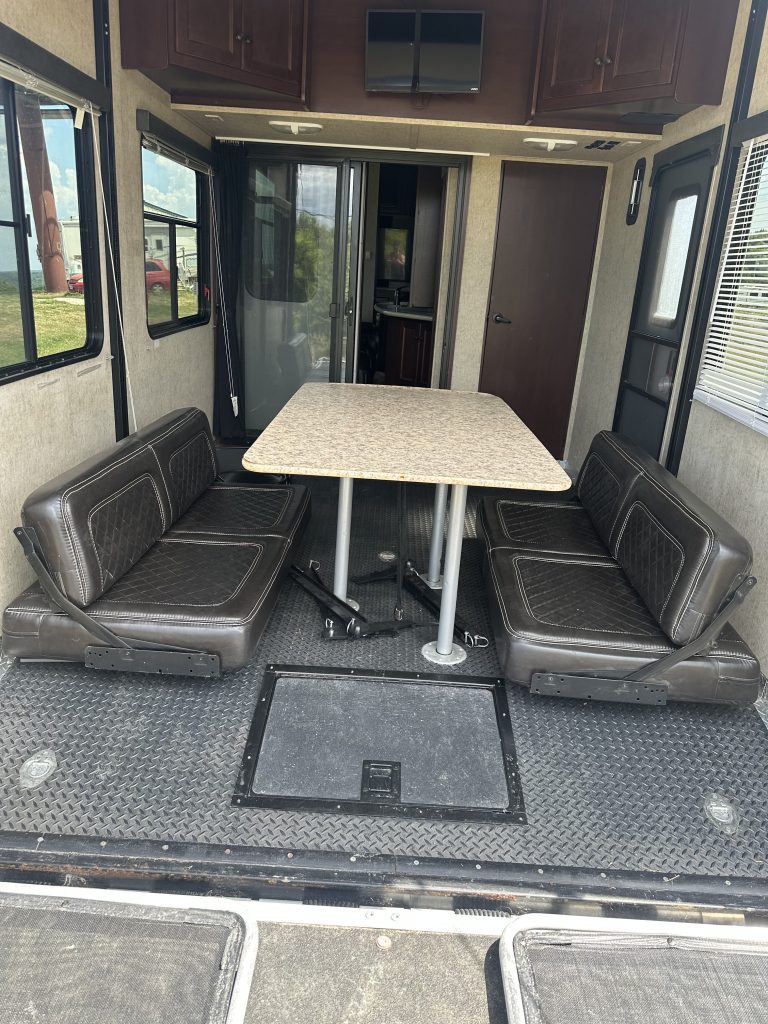 2014 HEARTLAND CYCLONE HD EDITION 4100 - Image 15