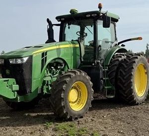 2015 John Deere 8270R