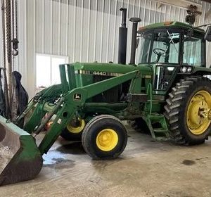 1979 JOHN DEERE 4440H