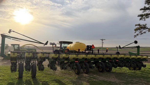 2002 JOHN DEERE 1770