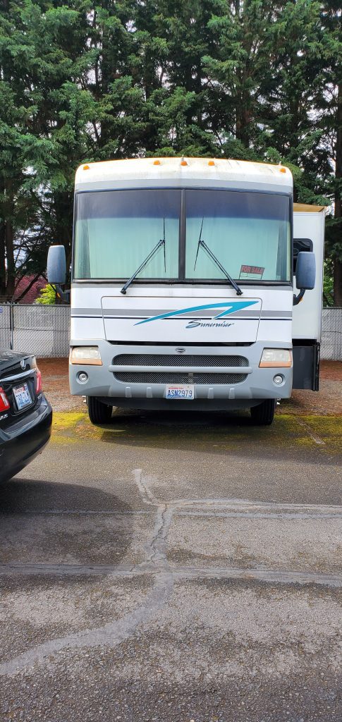 2004 Itasca Suncruiser 33V - Image 2