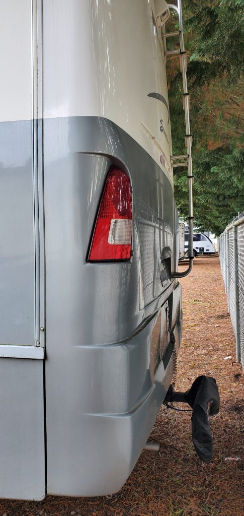 2004 Itasca Suncruiser 33V - Image 3