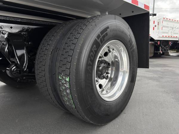 2019 Freightliner M2 Water Truck - Image 11