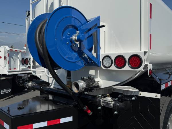 2010 International 6×6 Water Truck BRAND NEW TANK AND PLUMBING - Image 13