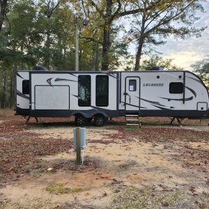 2018 PRIME TIME LACROSSE LUXURY LITE 330RST