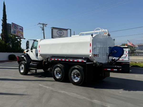 2010 International 6×6 Water Truck BRAND NEW TANK AND PLUMBING - Image 3