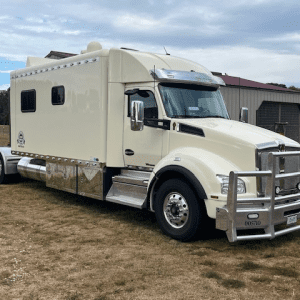 2021 KENWORTH T880