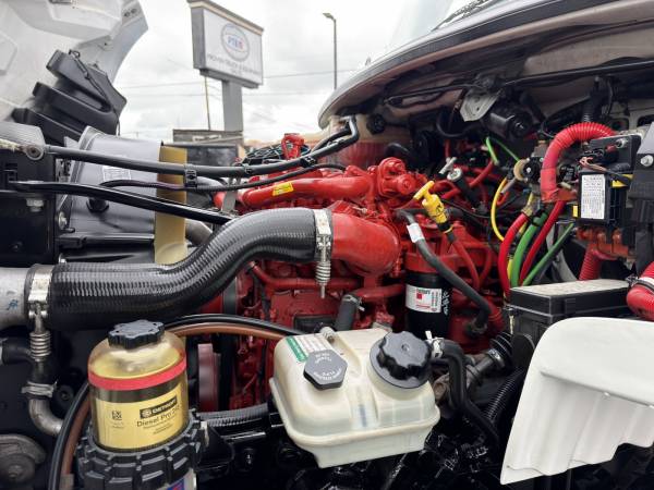 2019 Freightliner M2 Water Truck - Image 8