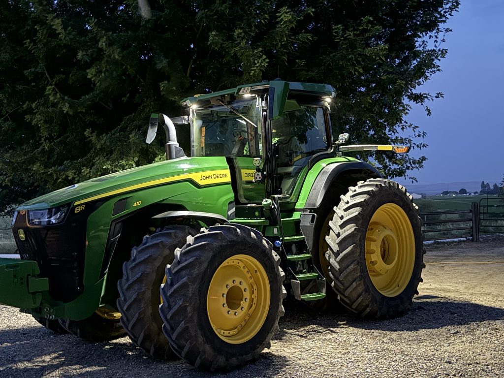 2021 JOHN DEERE 8R 410